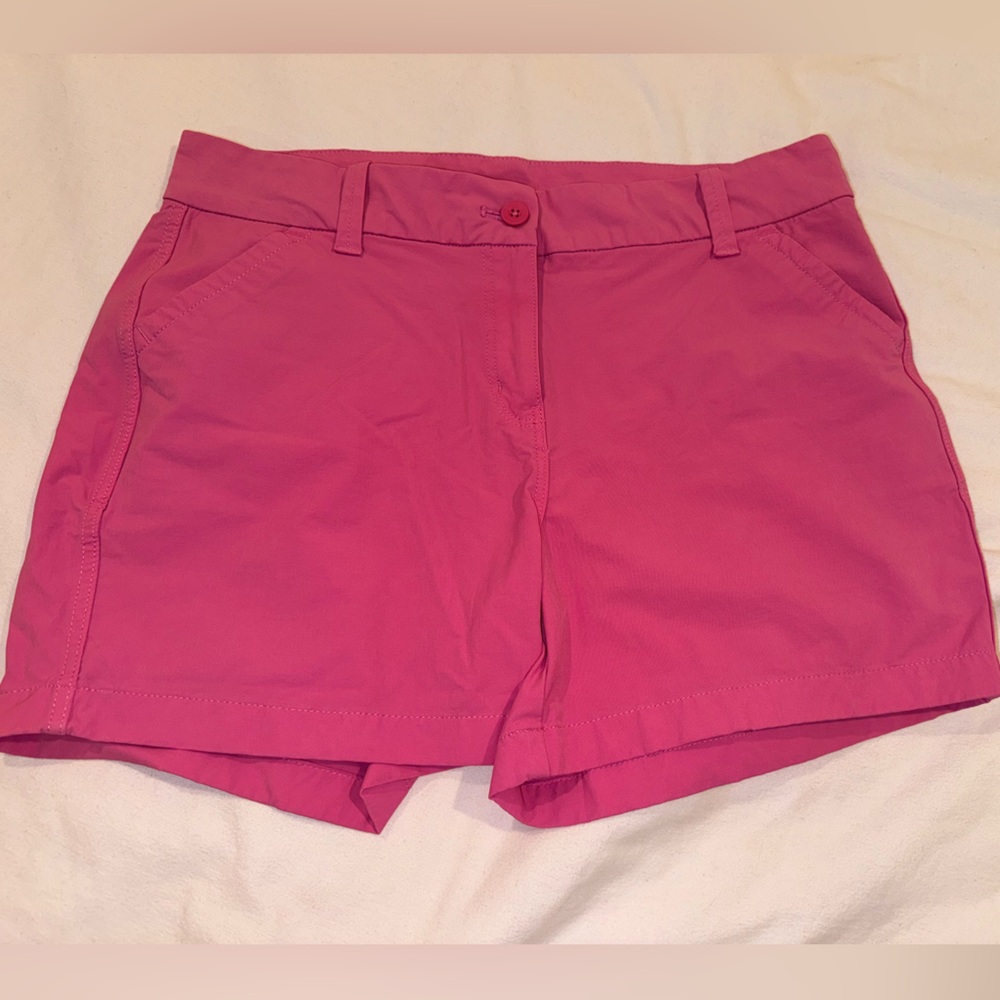 Vineyard Vines women's performance short